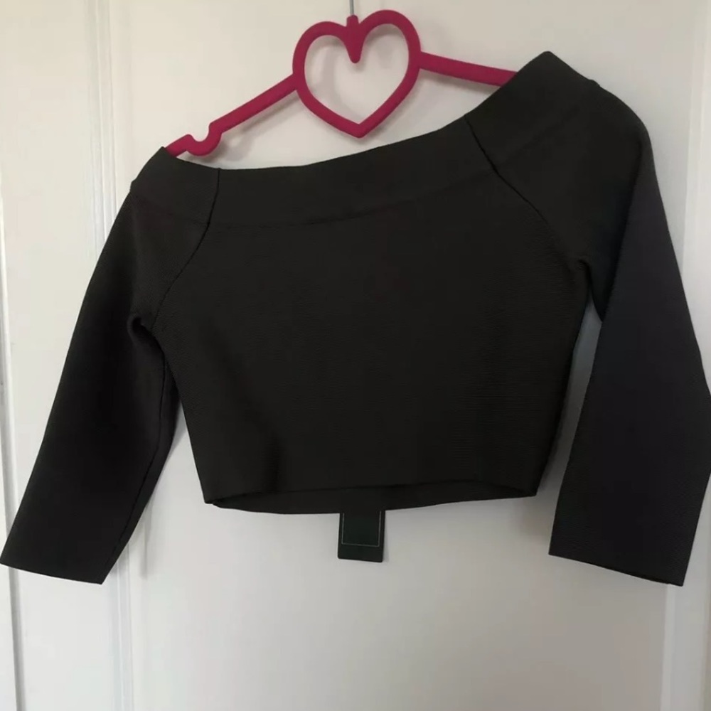 BCBG gray “Anja” crop top size XS